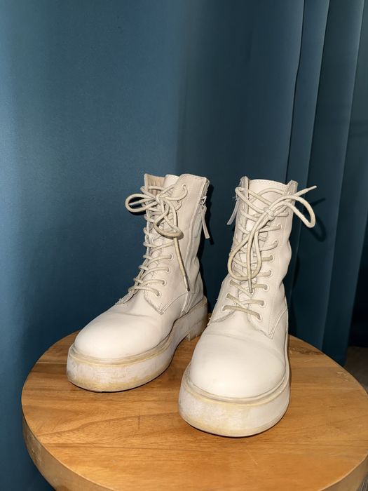 Боти от Reserved, 37 номер