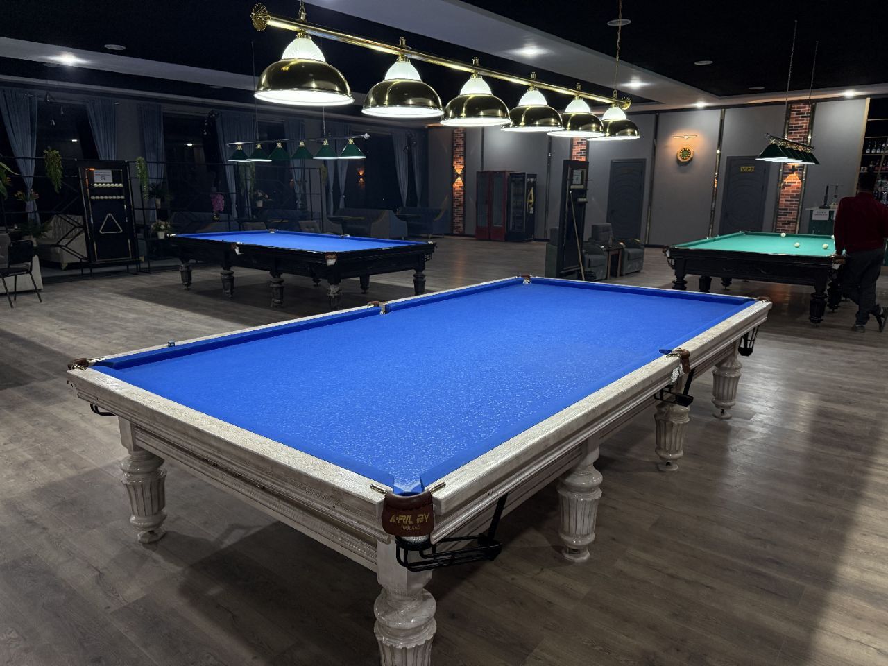 Billiard stollar remont qilamiz