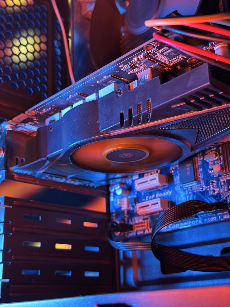 Компьютер 4х ядерный (i3 3240 RAM 8GB GTX550ti)