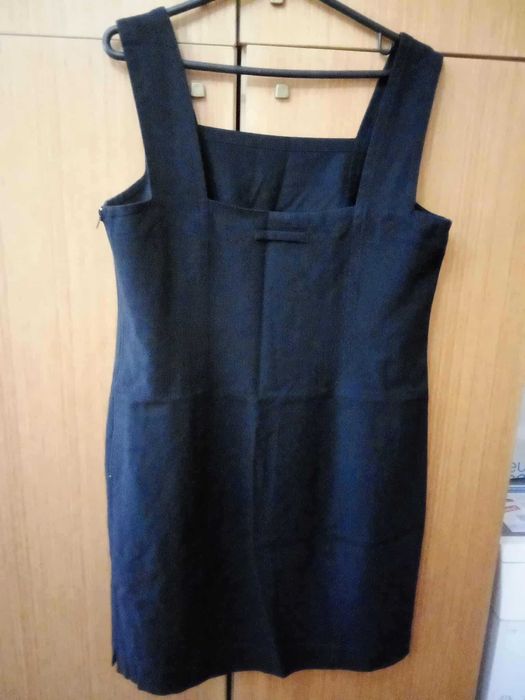 Вечерни рокли за банкет