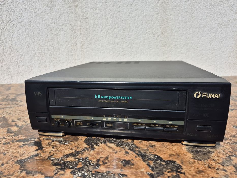 Vand video casette marca Funai model VCP-100,Made in Japan 

- video c