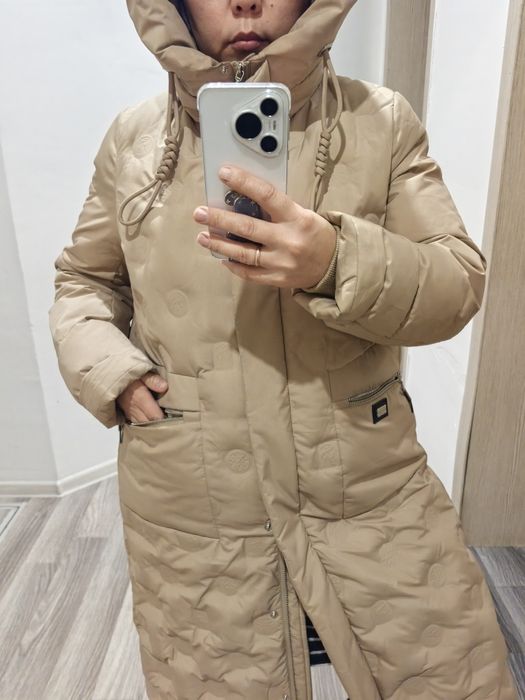 Продам  демисезонный пуховик