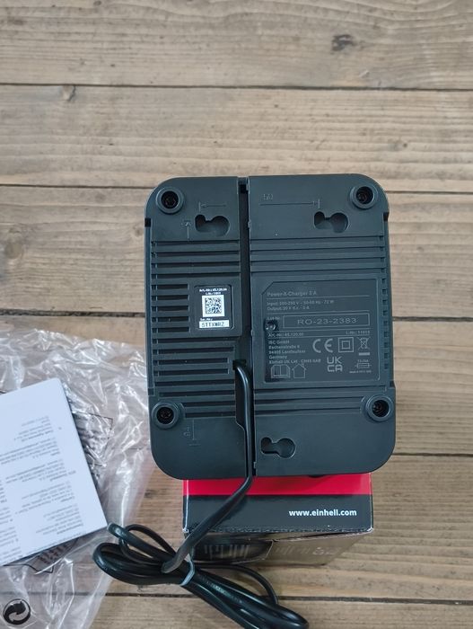 Încărcător rapid Einhell nou
