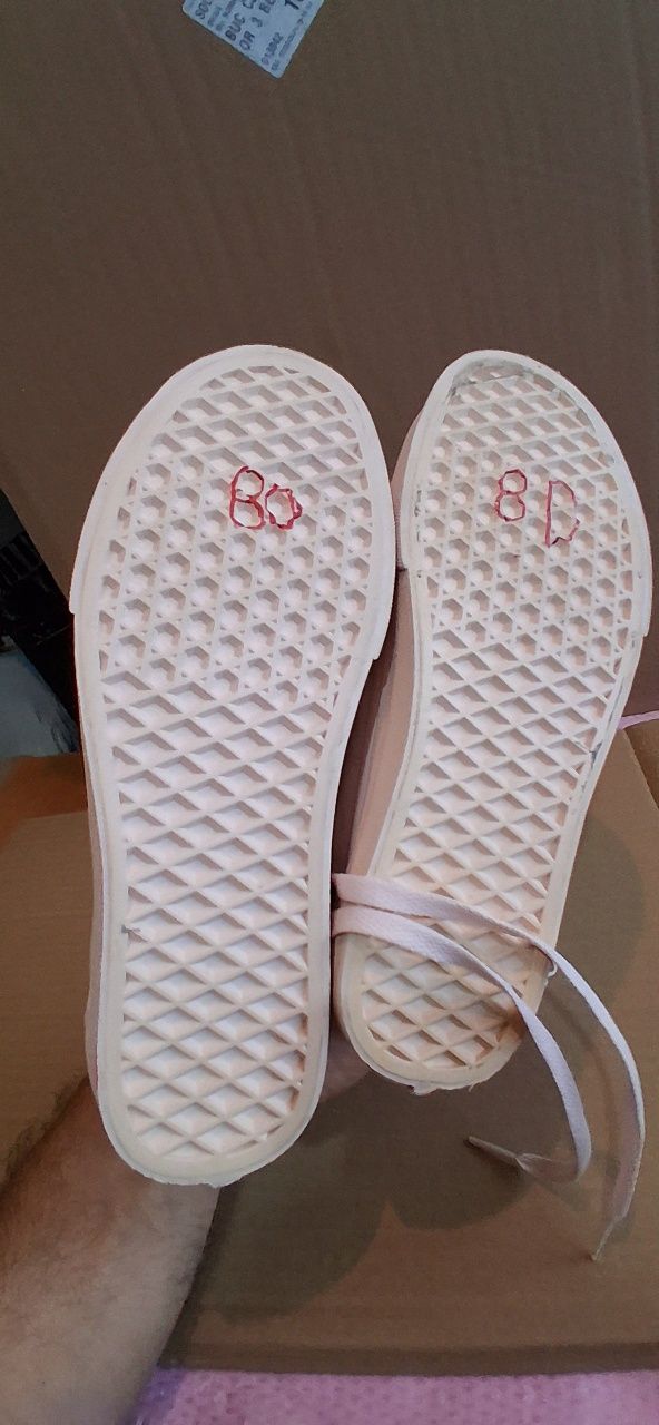 Teniși Vans, mărimea 38