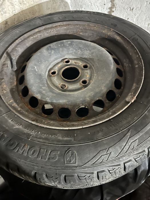 2 cauciucuri iarna cu janta inclus 195/55/16 (WV, Skoda, Audi)