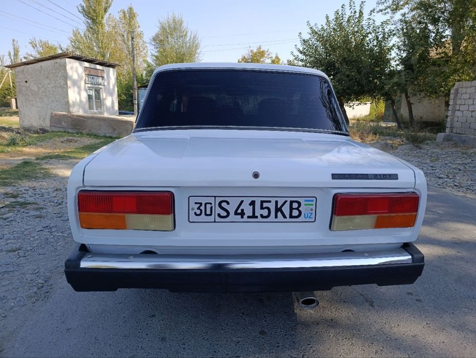 Vaz 2107 sotiladi holati zo'r 2008 yili