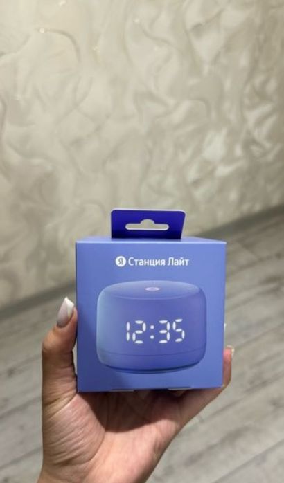 Продам Яндекс станцию Алиса