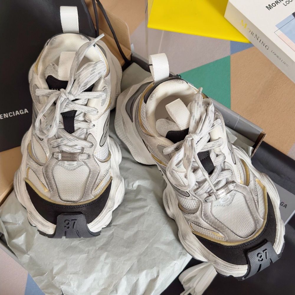 Balenciaga Cargo Premium nr 46 (30,5cm)