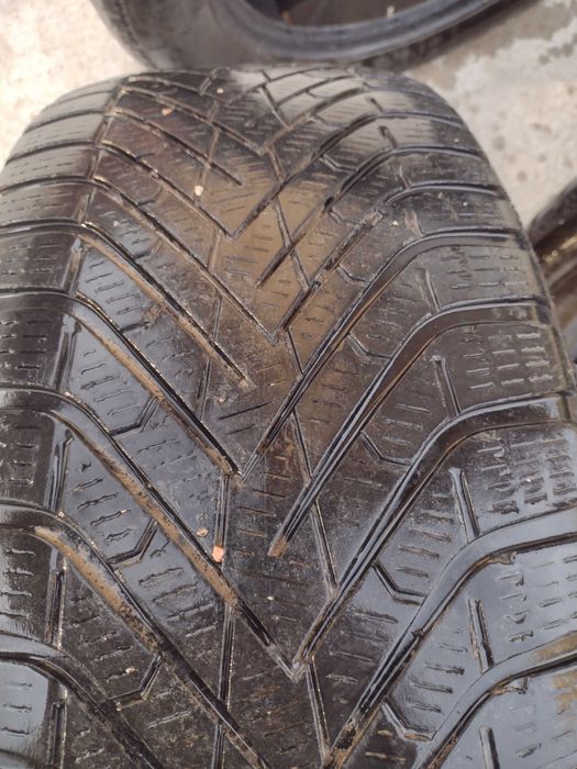 Зимни гуми Pireli. 235/55/18.