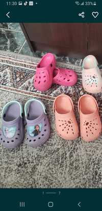 Crocs, slapi 25-29