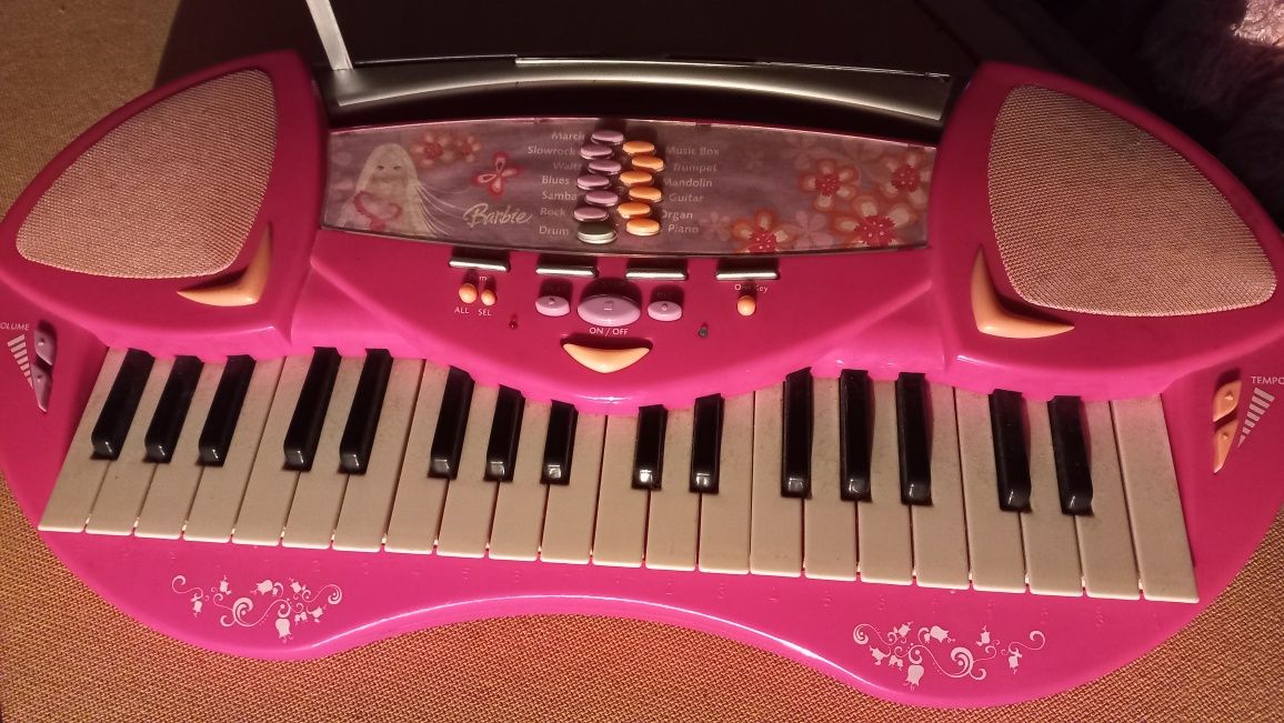 Детски синтезатор-играчка
