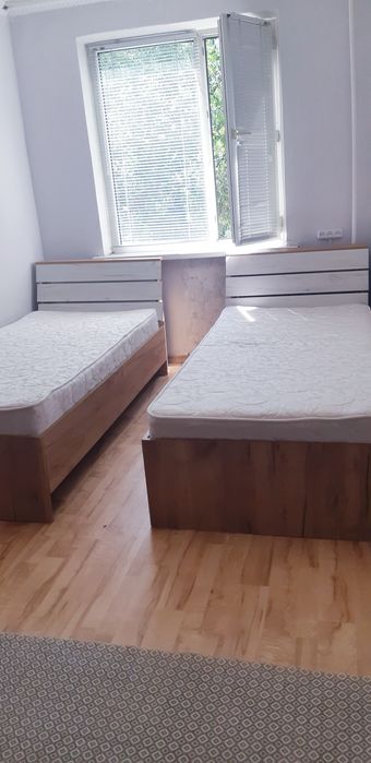 Сдам комнату в  2 комн.кв.  с подселением. Р-н сити центр. УНИВЕРМАГ.