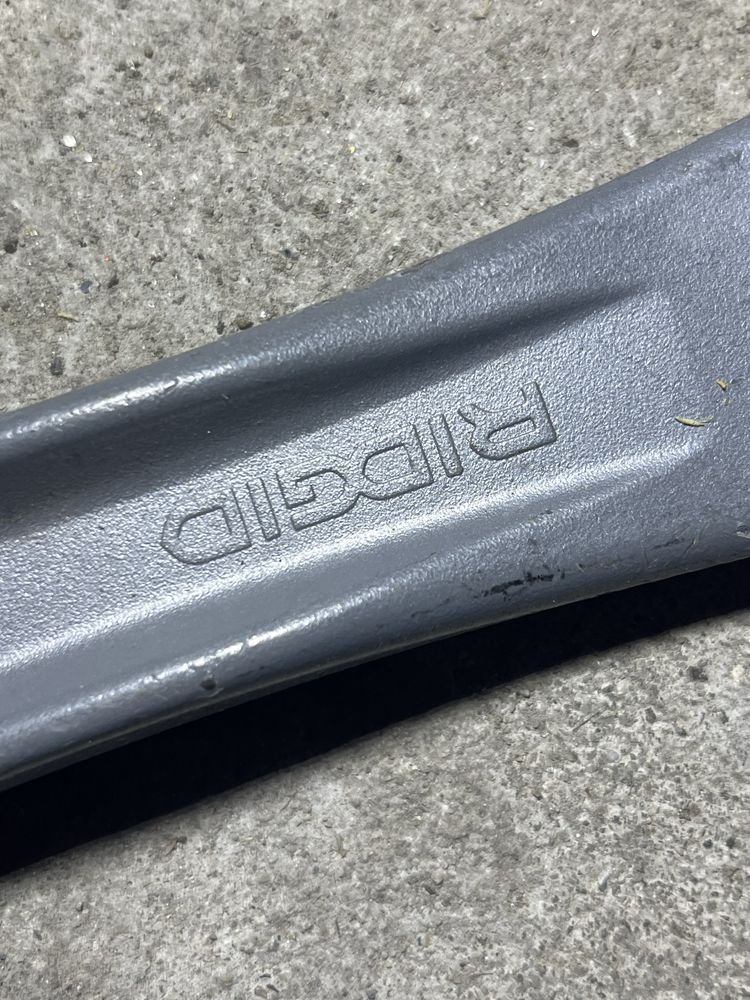Rigid cutter suport