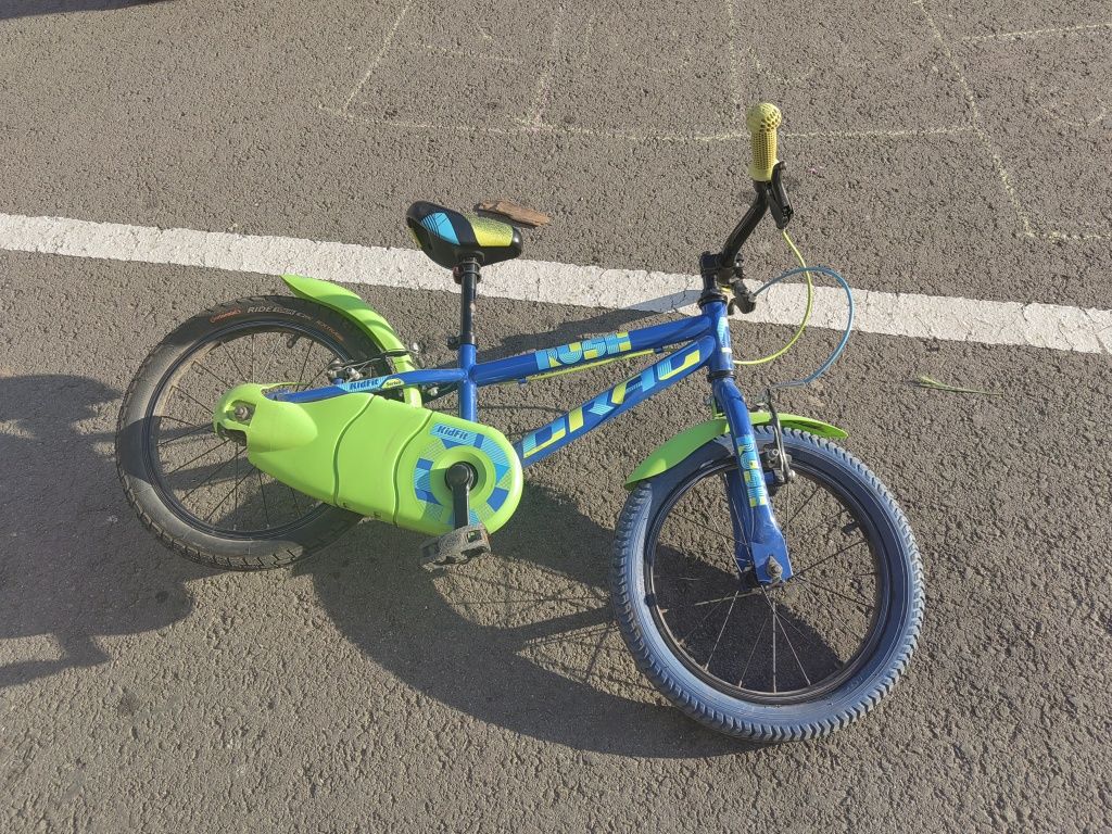 Vând bicicleta copii