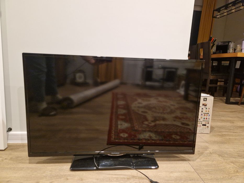 Телевизор Telefunken 40 инча