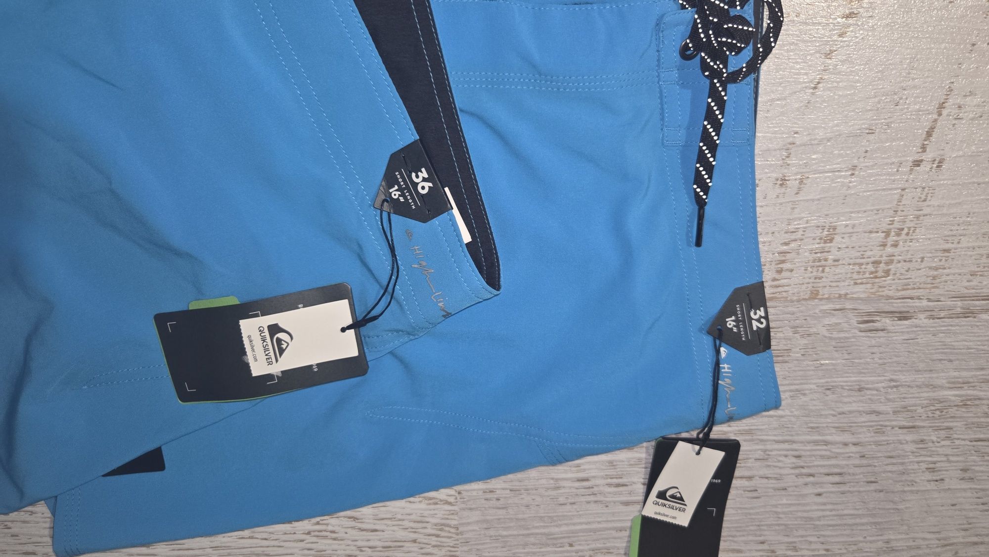 Quiksilver Нови оригинални мъжки борд шорти