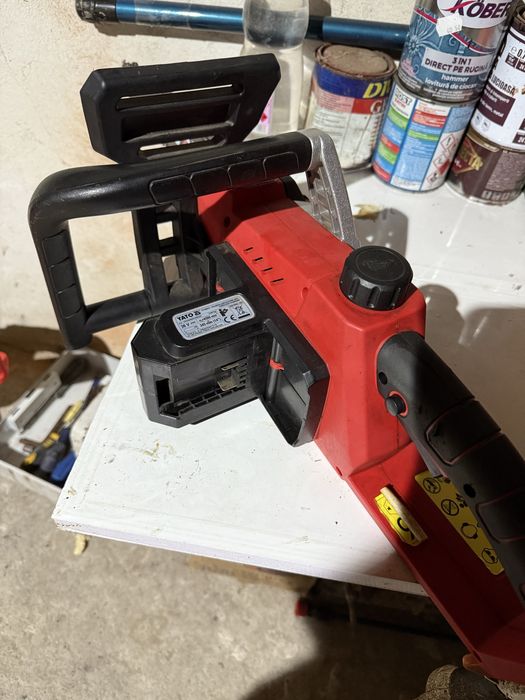 Drujba cu acumulator yato