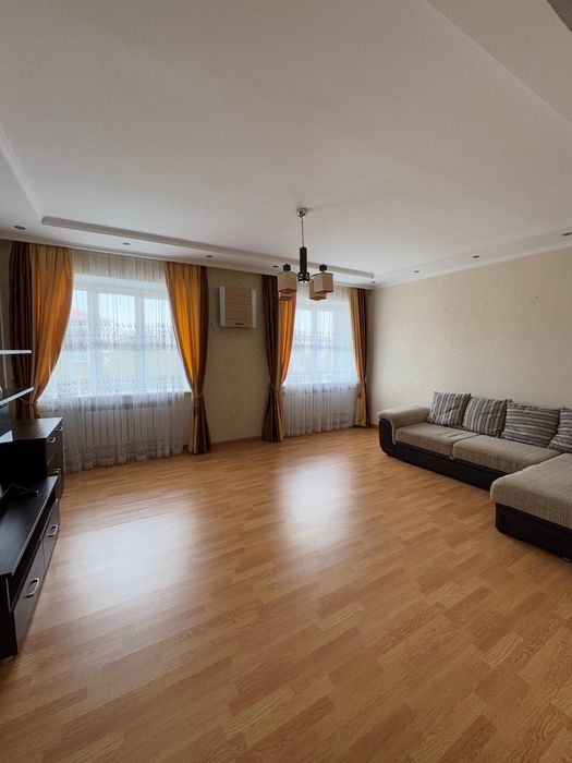 Сдам в аренду 3-х комнатную квартиру/долгосрочно