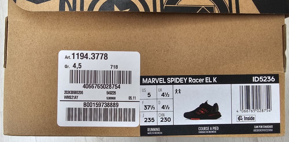 Sneakers Adidas Marvel baieti MARIME 37,5