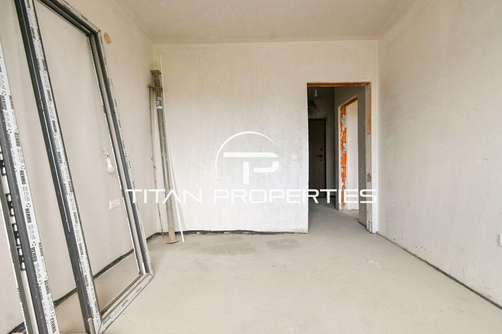 Тристаен,за продажба, кв.Кръстова вада