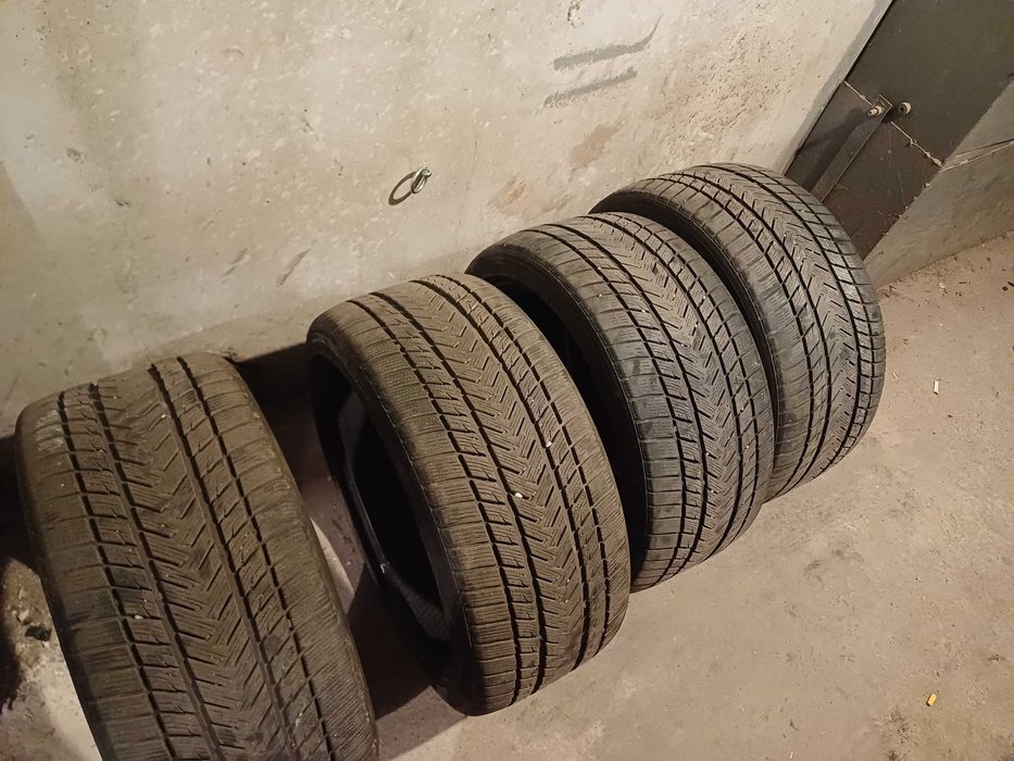Зимни гуми gripmax 275 / 35 R20
