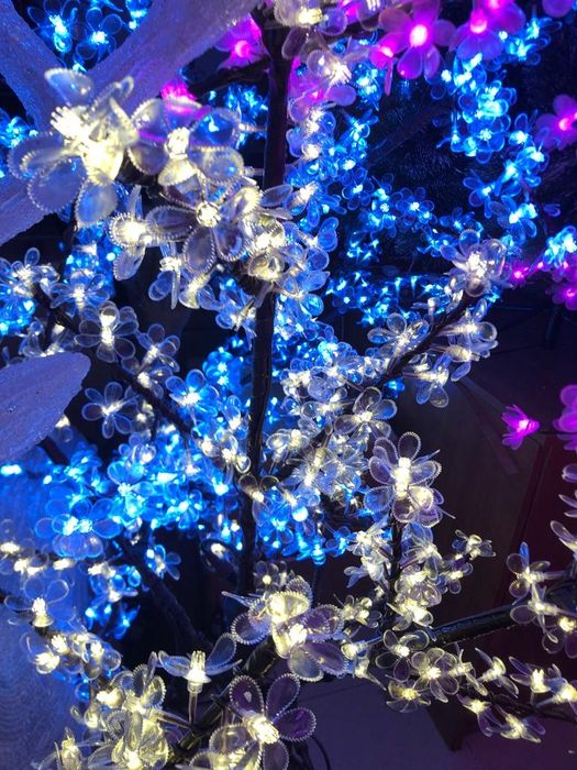 Светещо черешово дърво с LED лампи за външна употреба