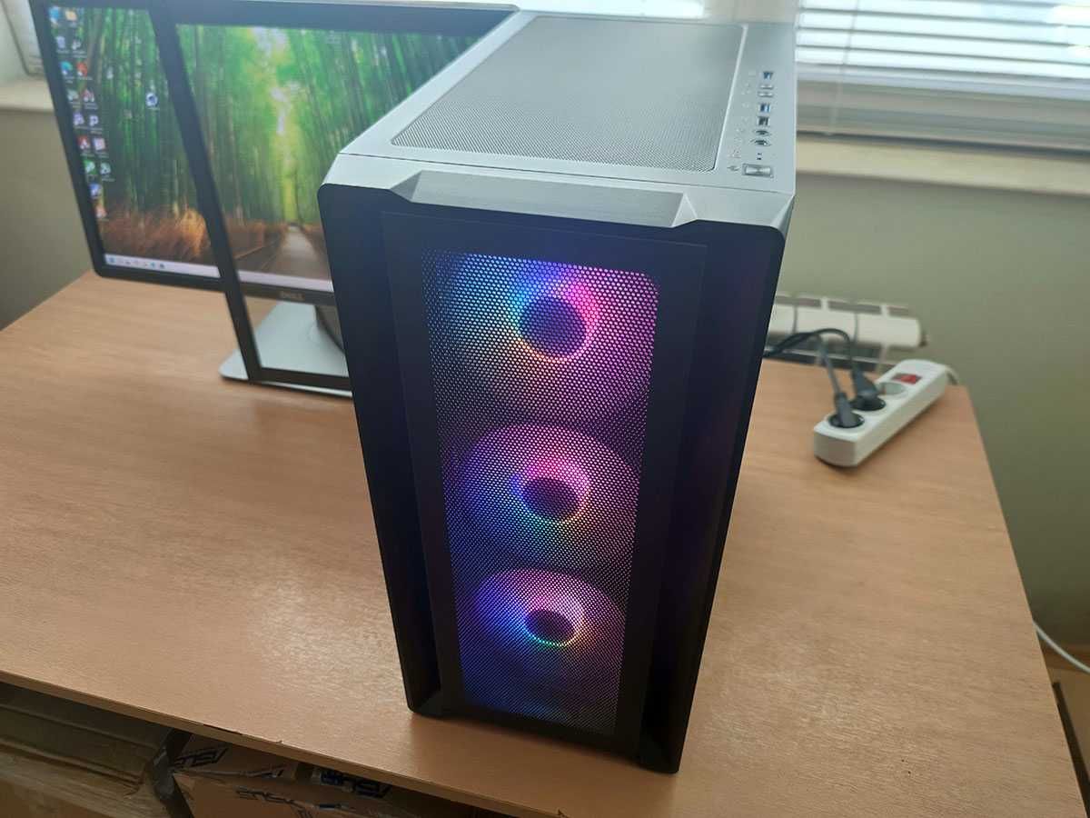 Геймърски компютър, i3 12100, Rtx 3060 12Gb, 32gb Ram, 1tb nvme ssd