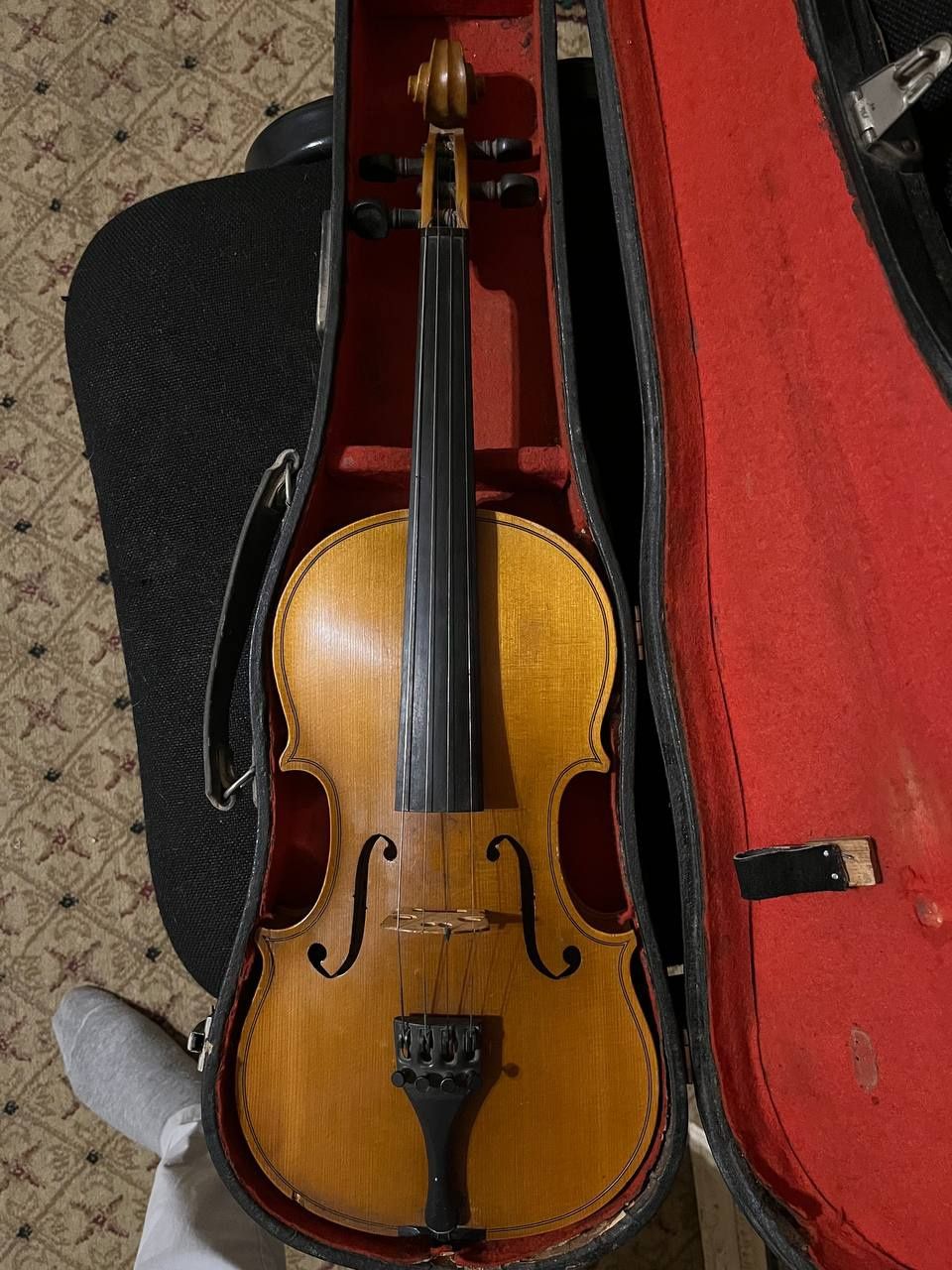 Скрипка Чехское Antonius Stradivarius, Cremonensis Faciebat Anno 1713»