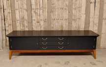 Comoda veche din lemn stil Mid Century Modern reconditionata /Servanta