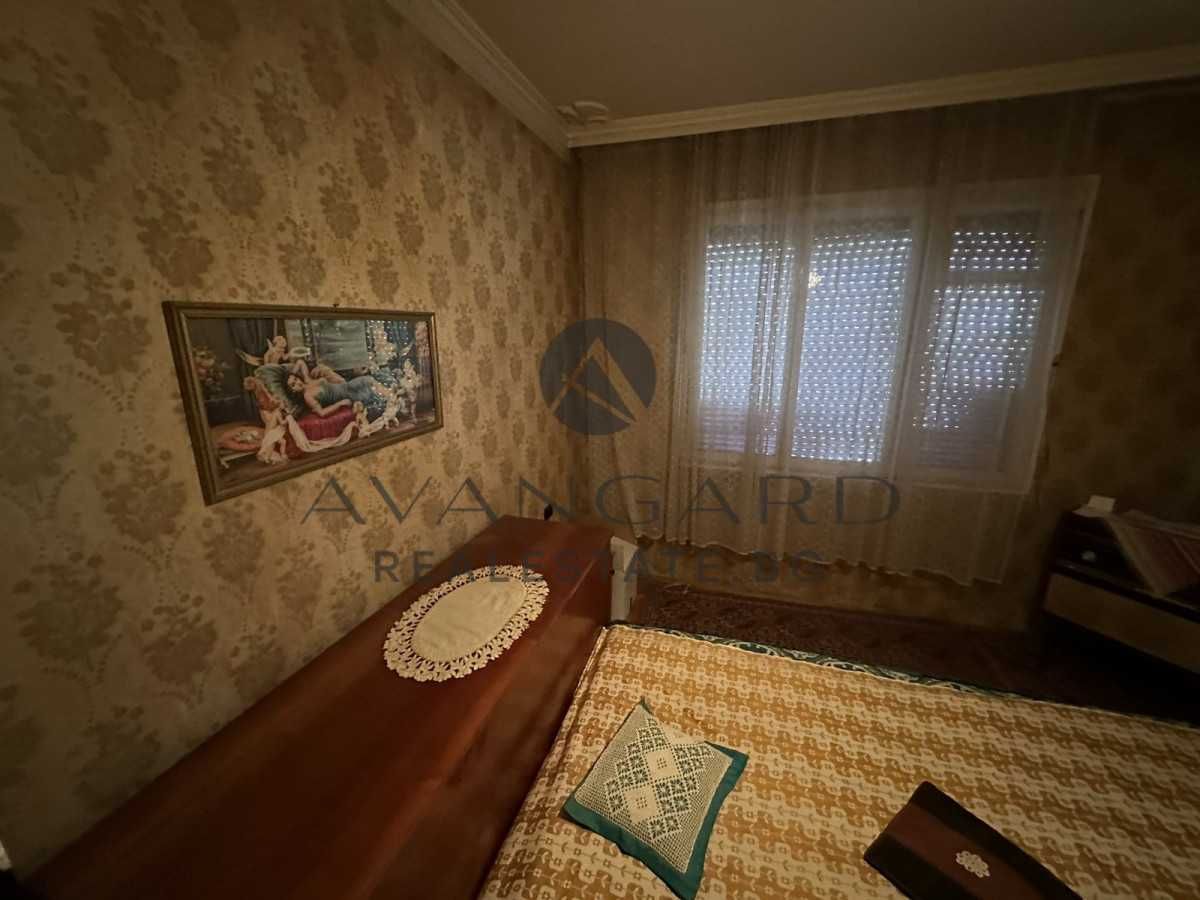 Продава се Тристаен апартамент в Пловдив, Кючук Париж - 82 кв.м за 1336 €/кв.м - Снимка #6