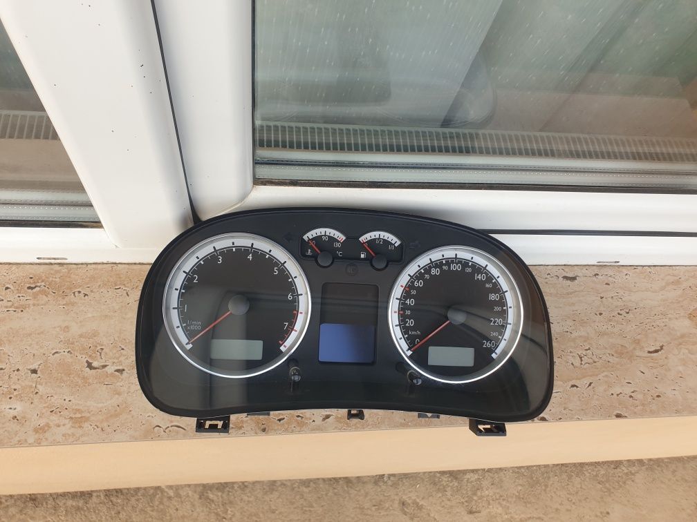 Vând ceasuri pacific,golf4, bora pasat b5.5