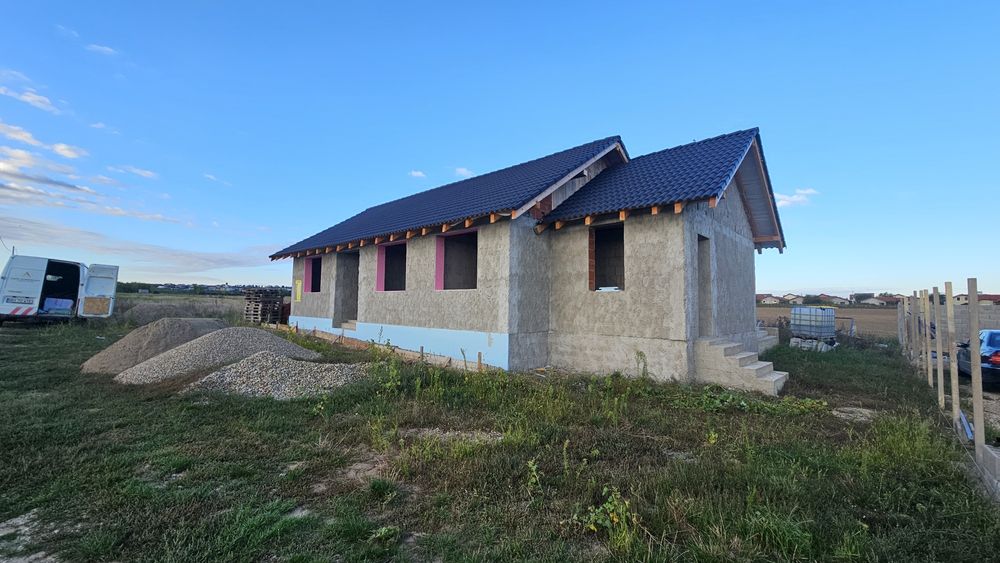 Casă de vânzare în Paleu