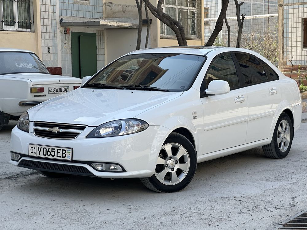 Chevrolet Gentra автомат 1,5L full позиция сотилади