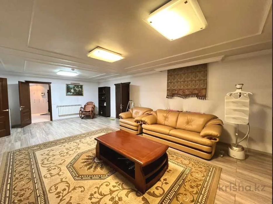 Продается дом в центре г.Караганды!