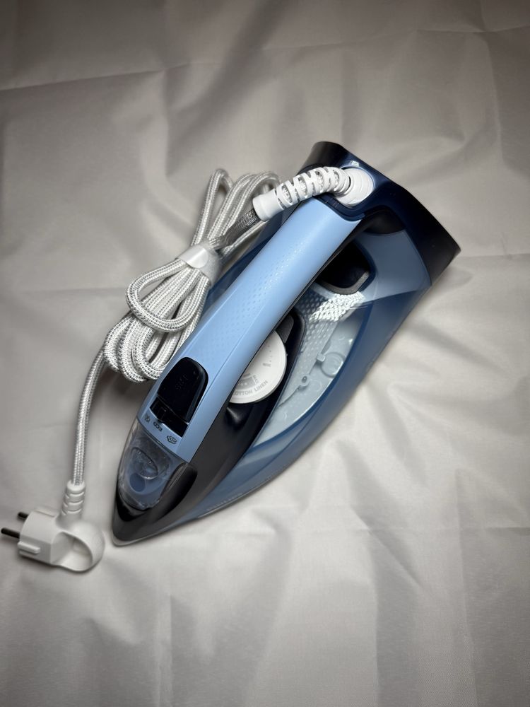 Vând fier de călcat Philips Azur 7000 Series