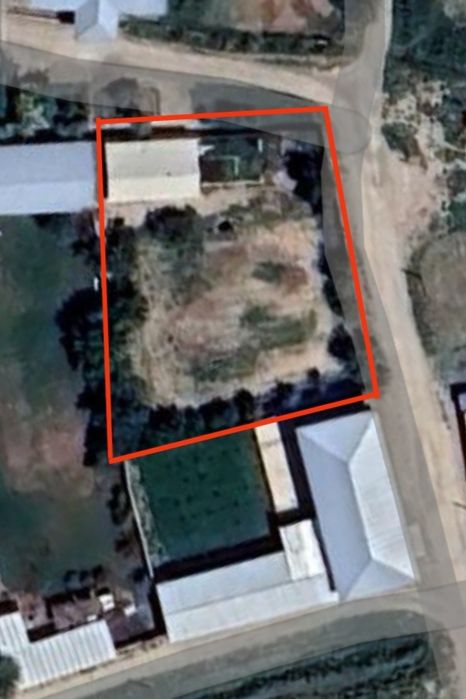 Uy sotiladi 15 sotok