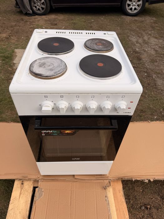 Плита Artel в хорошем состояни