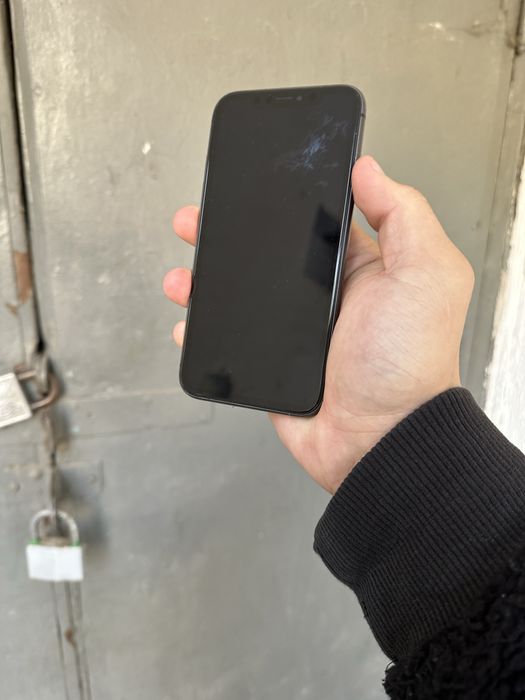 IPhone 11 6 Gb.