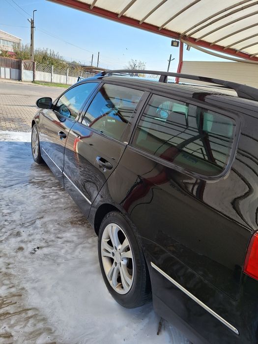 Vând Volkswagen Passat