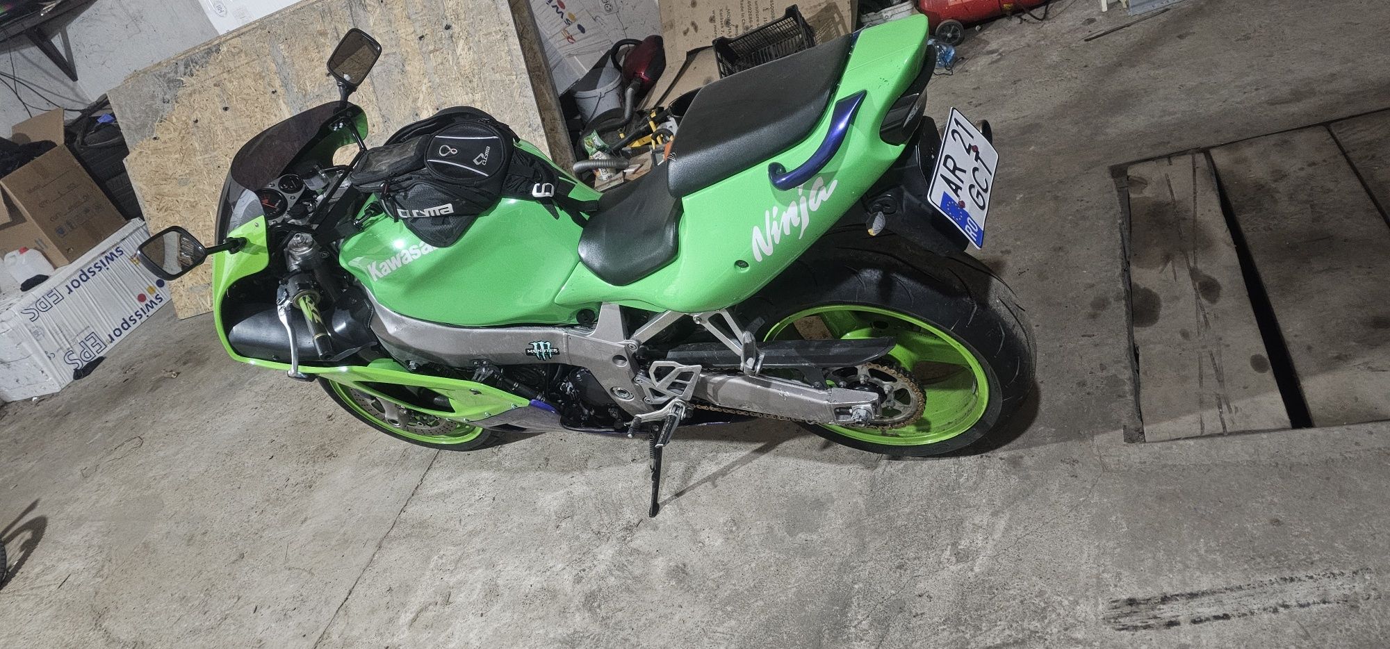 Kawasaki ninja zx7rr