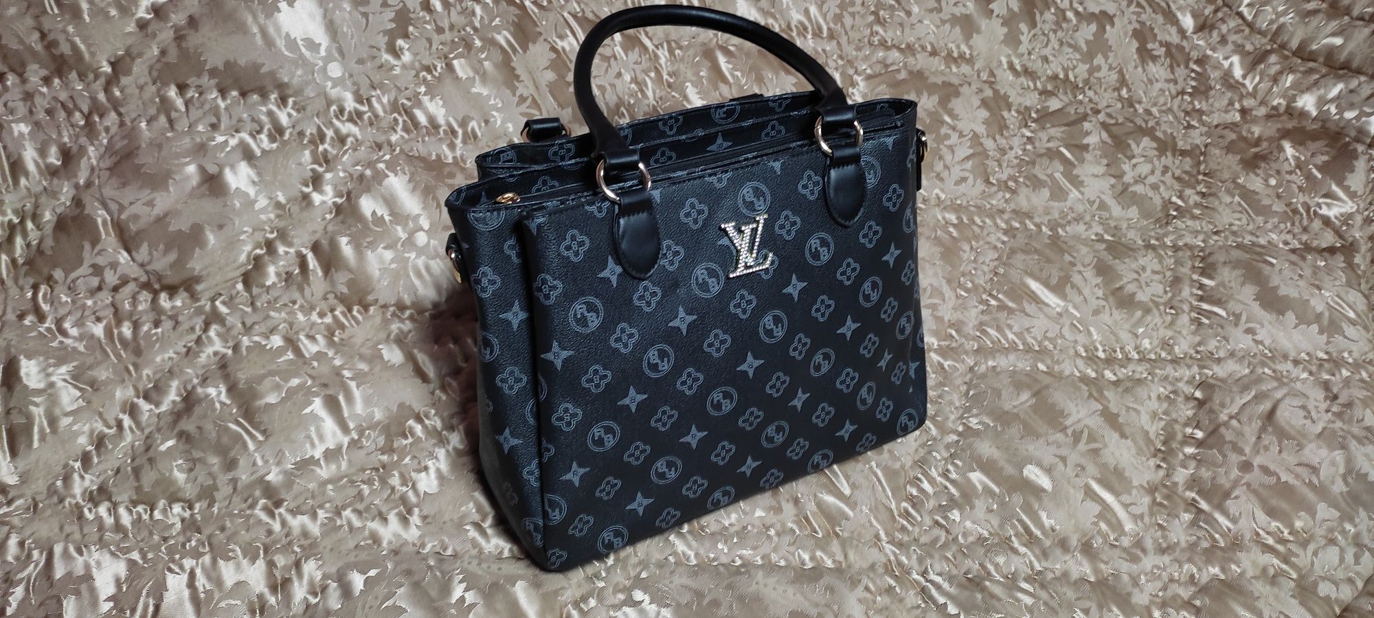 Geanta Louis vuitton noua