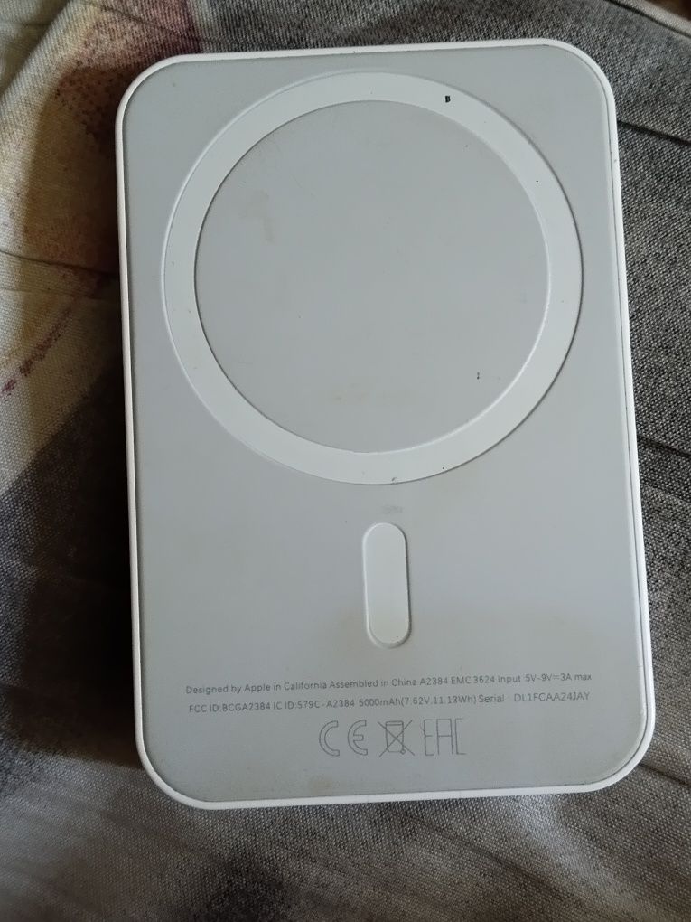 Продам Power bank Apple