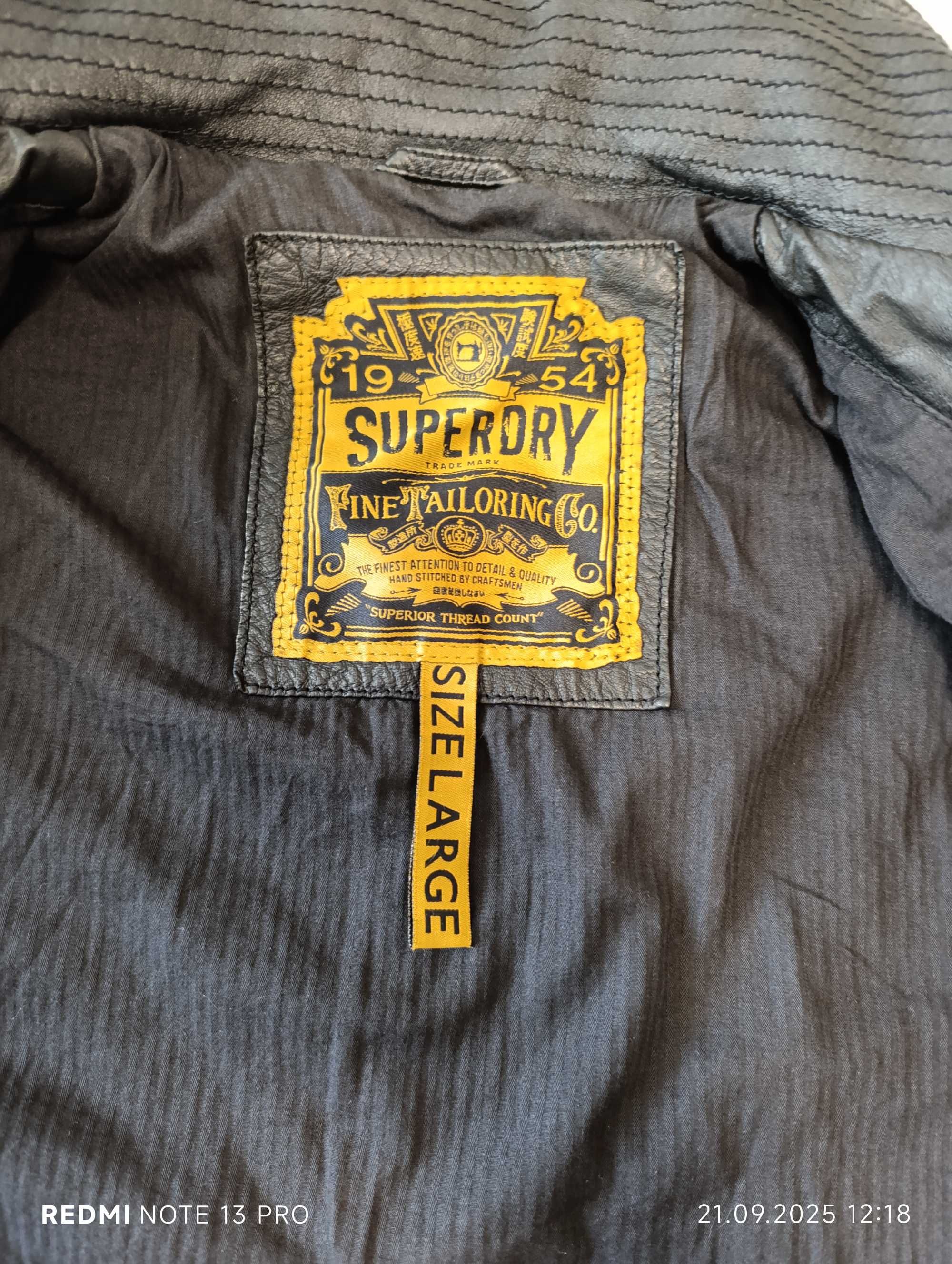 ''Superdry''оригинално мъжко кожено яке М размер