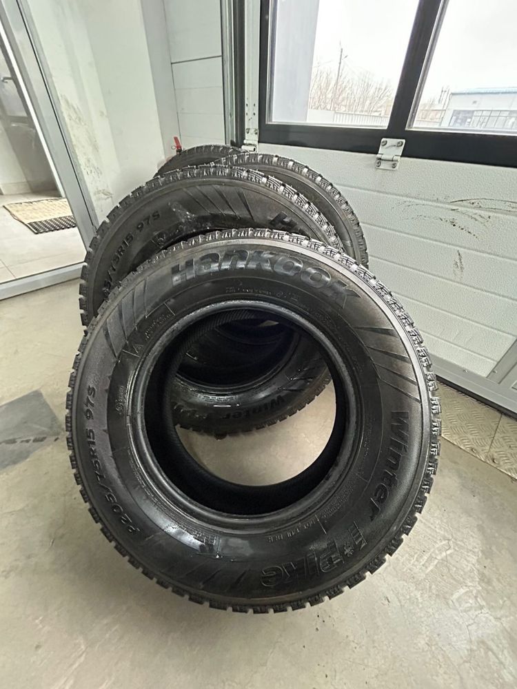 Продам зимнюю резину Hankook