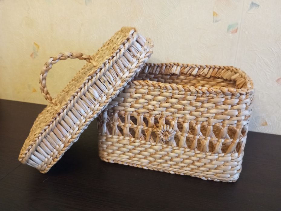Плетена кутия с капак,  голяма