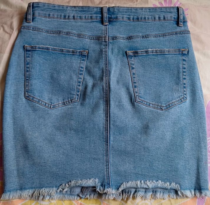 Fusta de blugi cu perle Zara