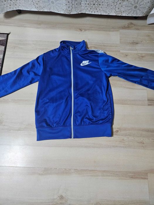 Оригинално горнище на nike