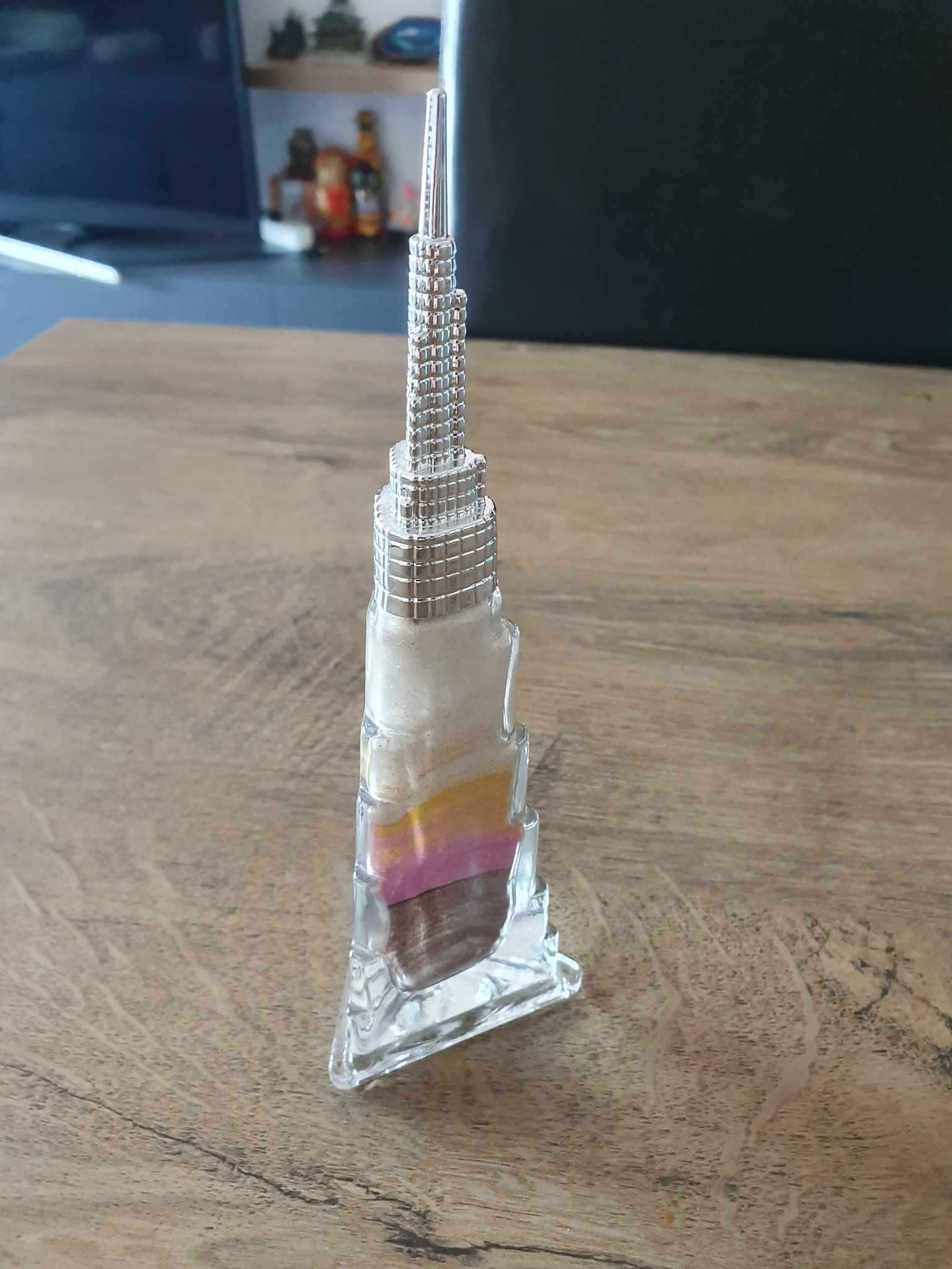 Burj Khalifa din Dubai (statueta sticla de nisip colorat) | Decoratie