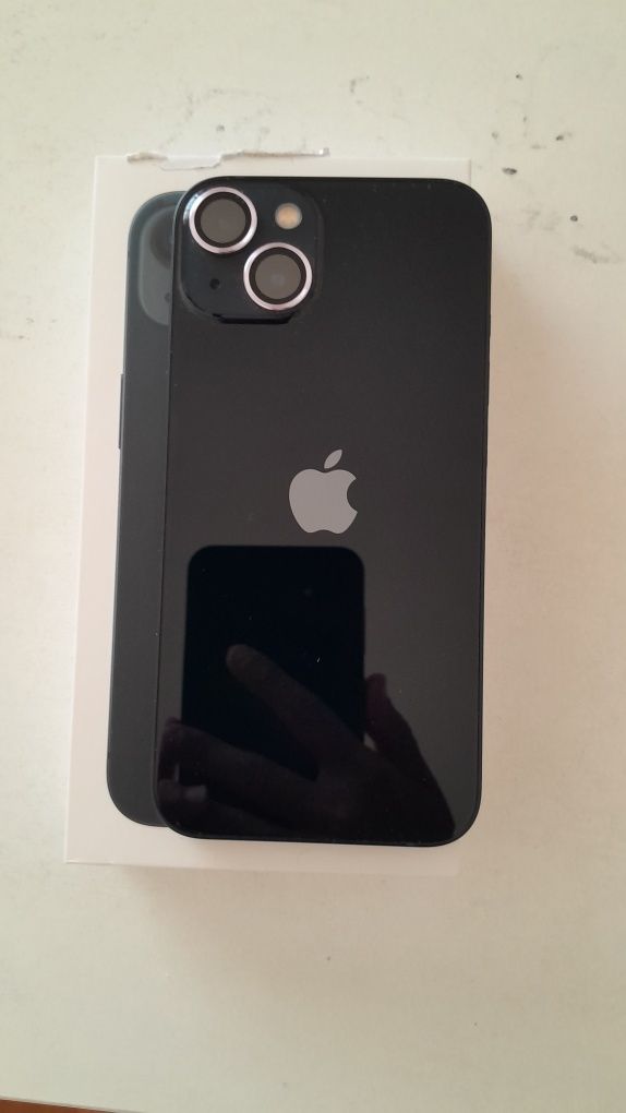Продам IPhone 13
