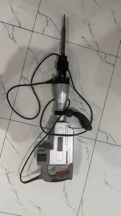 Отбойный молоток л 794547 (г.Астана, ул. Ш.Уалиханова д 13, 6)